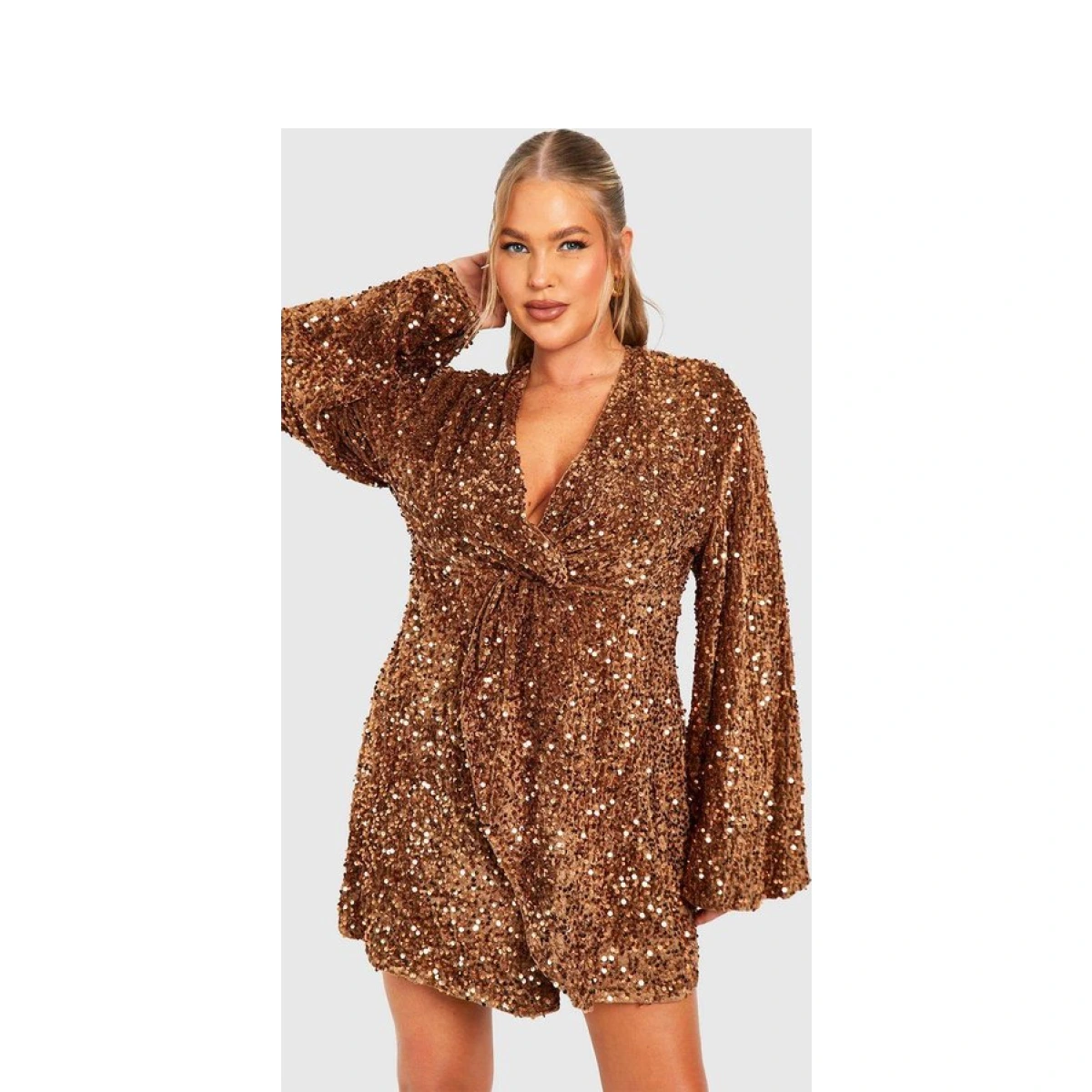 Boohoo Women's Plus Sequin Velvet Twist Front Dress in Chocolate