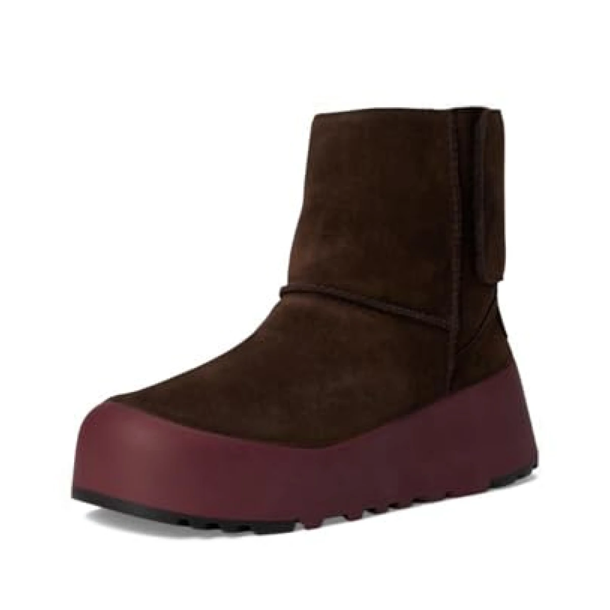 UGG Women's Classic STREETSCAPE Fashion Boot