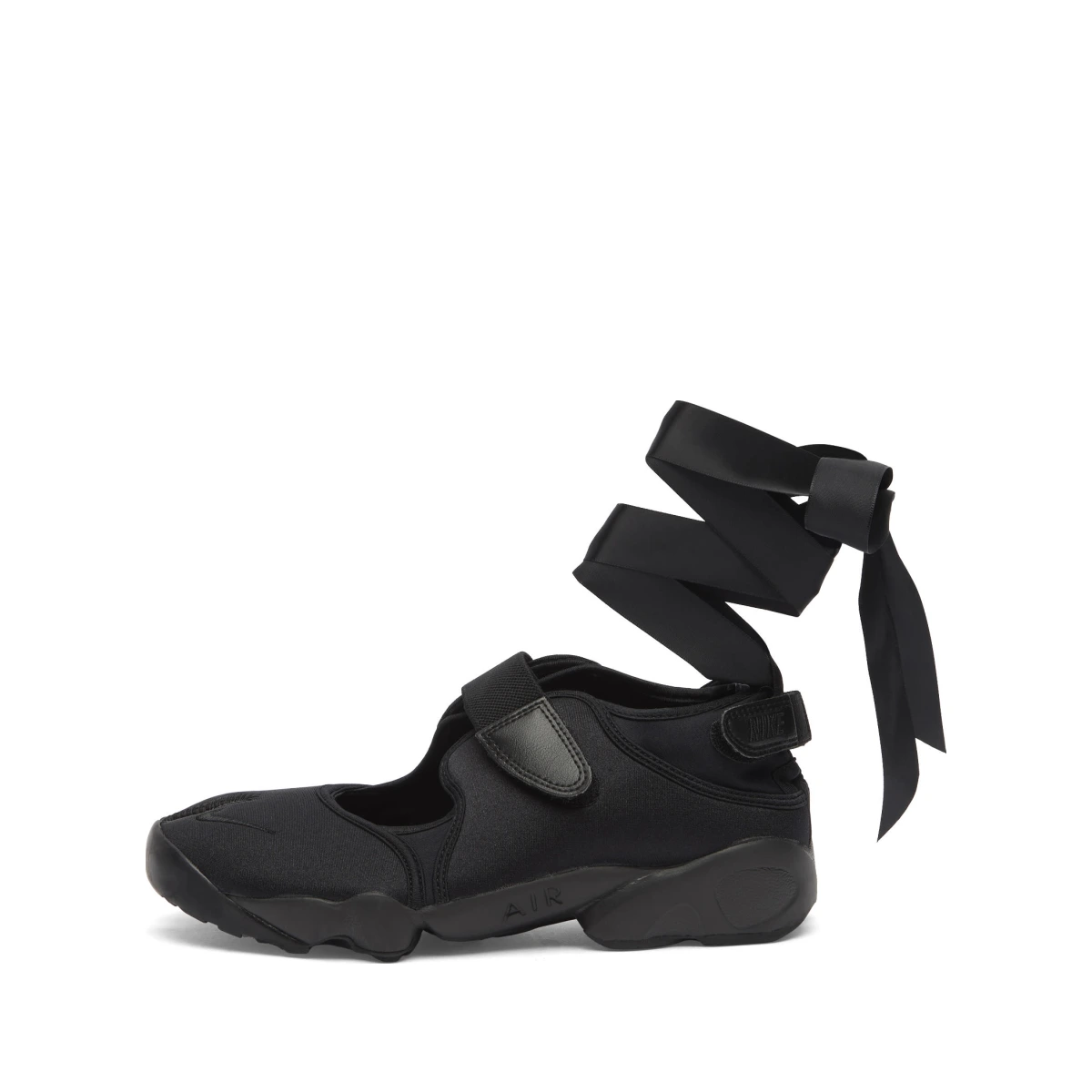 Women's Air Rift TRK3 Sneaker in Black