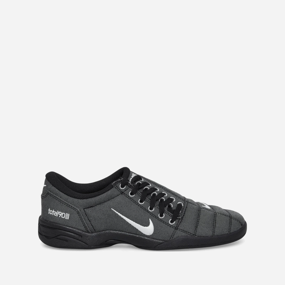 Total 90 Premium Sneakers Black / White