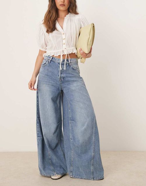 Westward relaxed jeans in washed blue
