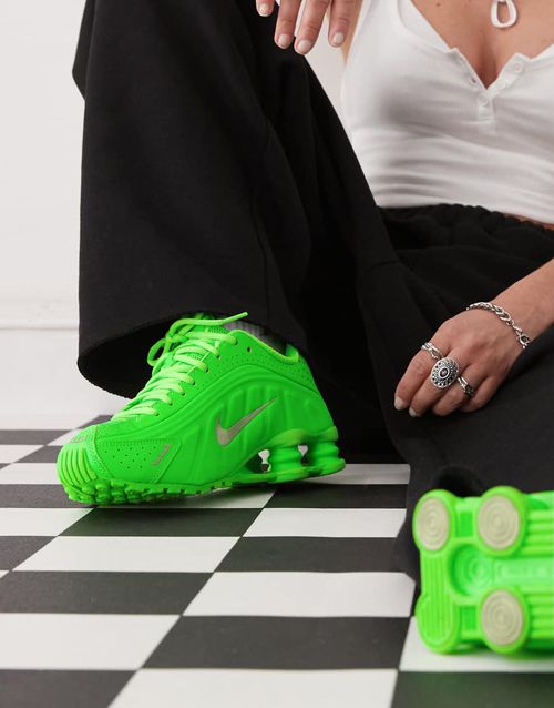 Shox R4 sneakers in green