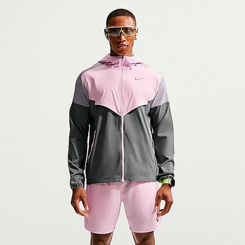 Men's Impossibly Light Windrunner Running Jacket in Smoke Grey/Pink Foam/Wolf Grey