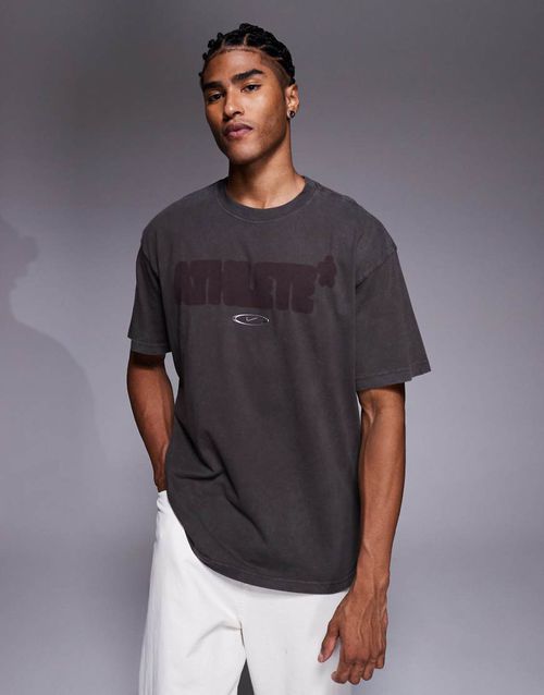 Athlete graphic T-shirt in washed brown