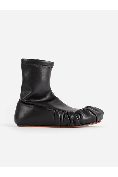 Flat — Black