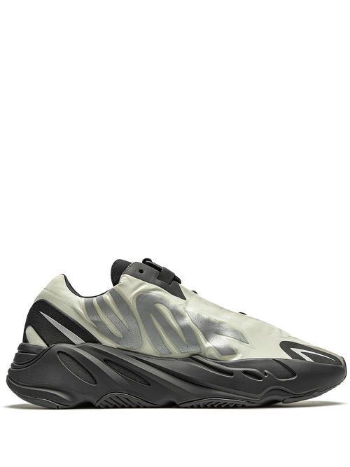 Adidas Yeezy 이지 부스트 700 MNVN 본 스니커즈 - 블랙 FY3729