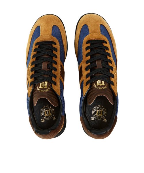 Classic versatile sneakers