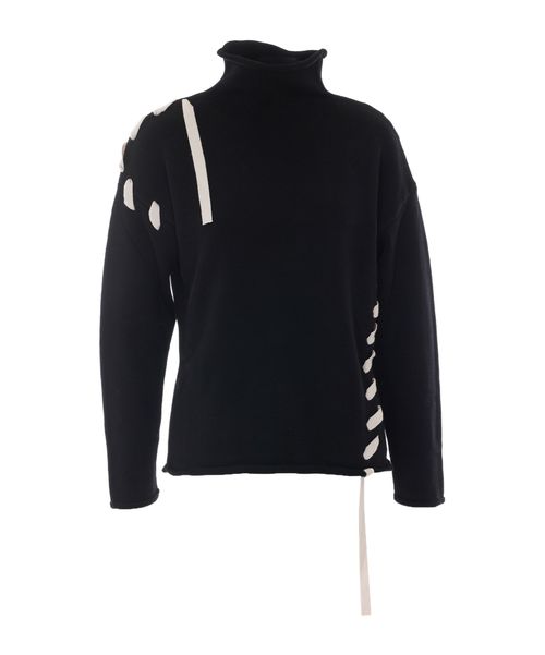 Long-sleeved sweater