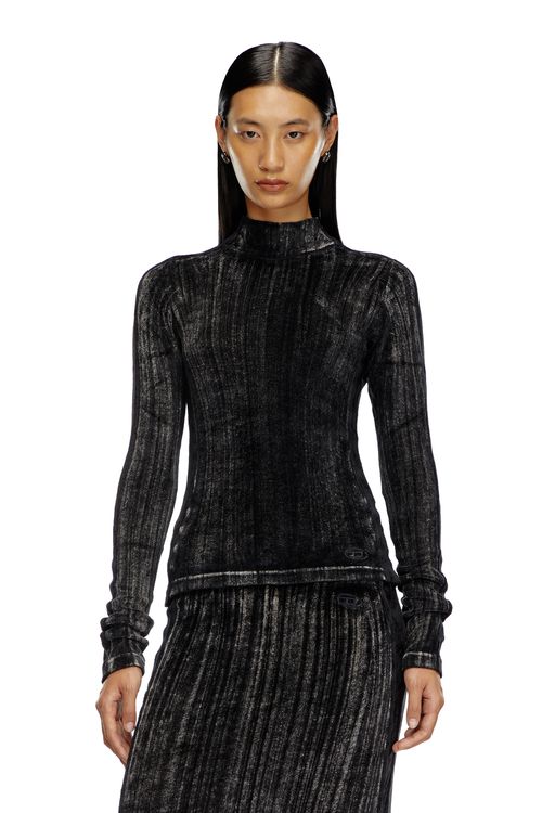 Mock-neck top in treated chenille