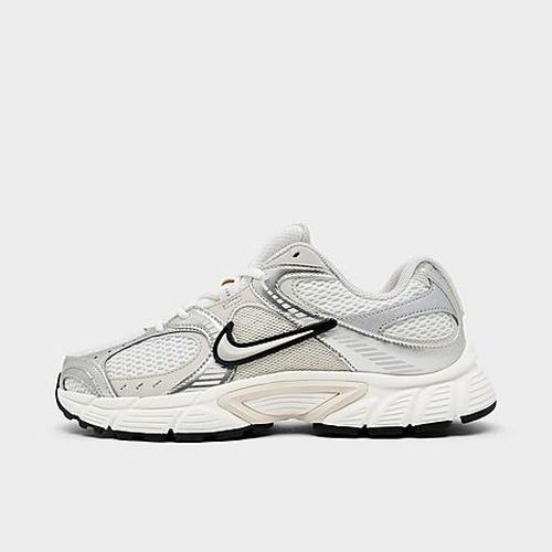 Women's V5 RNR Casual Shoes in Summit White/Sail/Black
