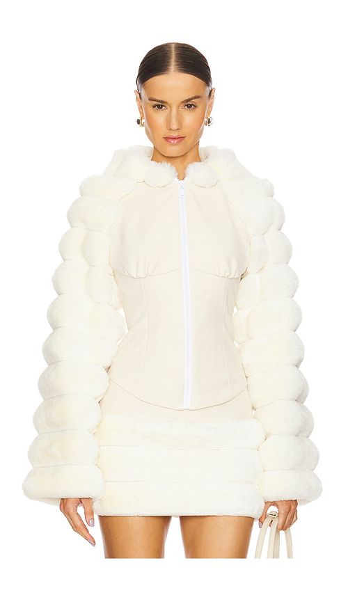 Kim Shui WEBPELZJACKE MIT KAPUZE in Cream. Größe XS. Also in