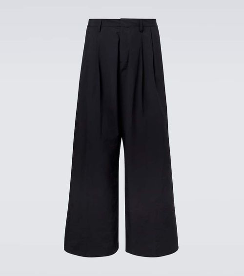 Pleated wide-leg pants