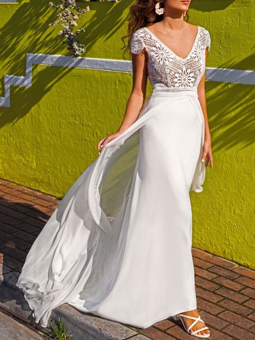 Ivory Boho Wedding Dress 2025 Lace A-Line With Train Backless Short Sleeves V-Neck Wedding Dresse