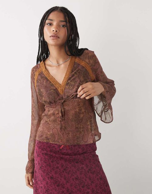 Long sleeve tea top with lace trim in brown paisley print-Multi