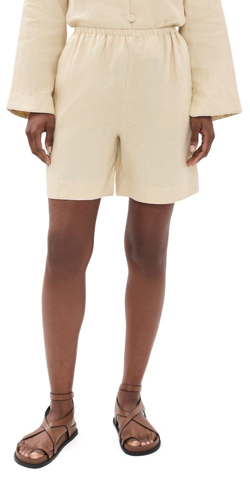 Lucia Shorts Biscotti