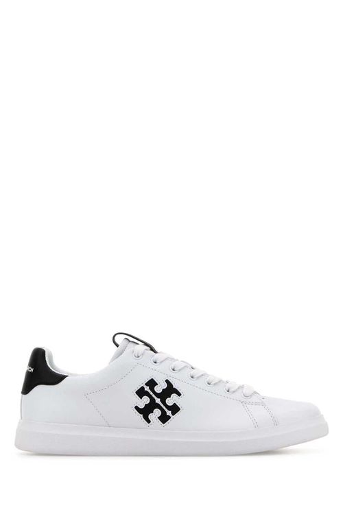 Sneakers in White