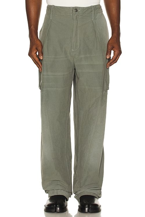 Maison Margiela Pants in Sage - Sage. 52 also in