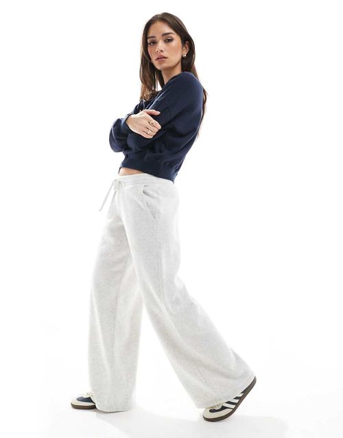 Hollister low rise baggy wide leg sweatpants in gray