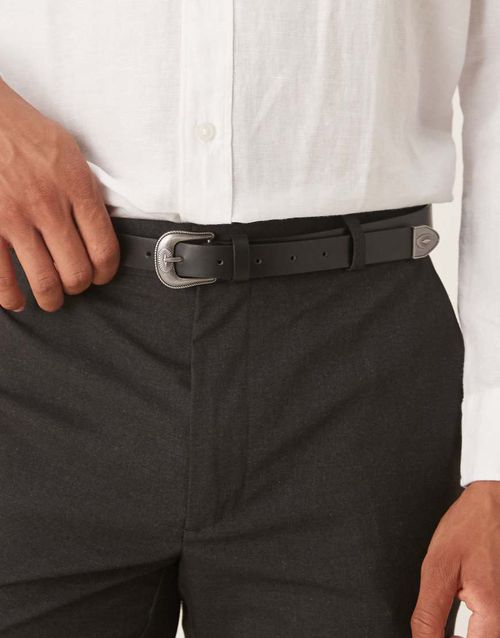 Skinny western belt in black faux leather