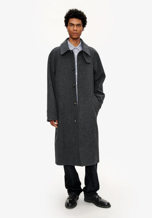 A. P.C. Men's Raglan sleeve coat Size: Extra Small in Anthracite