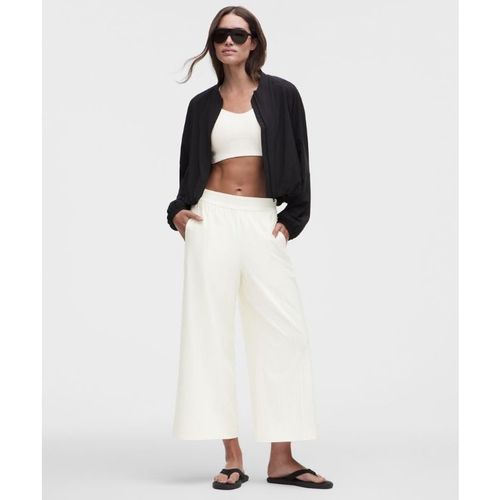 Lululemon – Women's Breezily Mid-Rise Cropped Pants – Color White