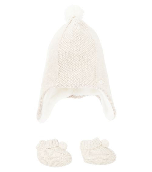 Baby beanie and slippers set