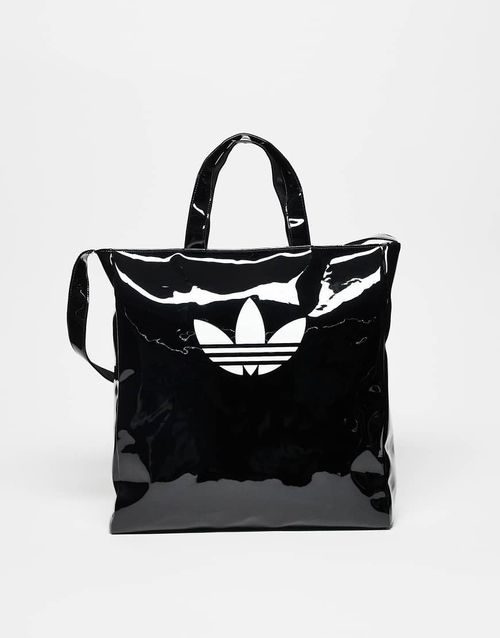 Shoulder bag in black patent