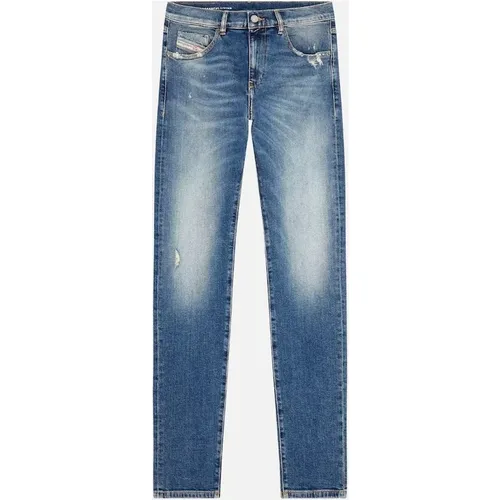 Men's Diesel 2019 D-Strukt Light Blue Ripped Wash Jeans - Size: 31/30