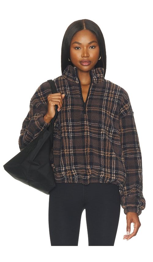 BEACH RIOT Leona Sherpa Jacket in Chocolate. S. Also in