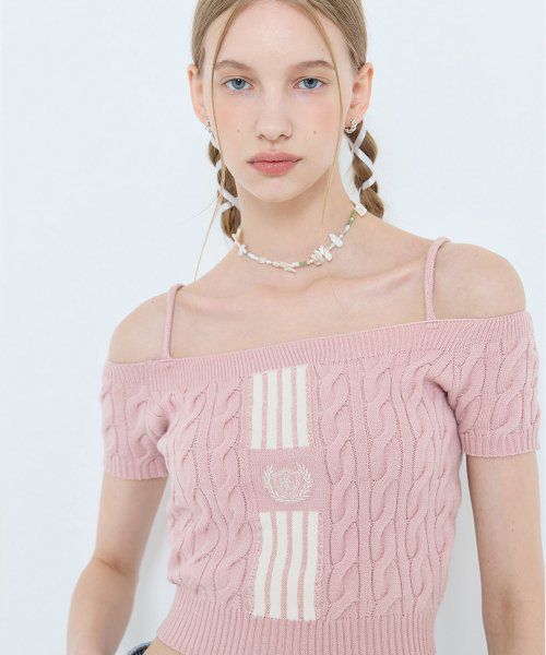 L4 CABLE OFFSHOULDER KNIT