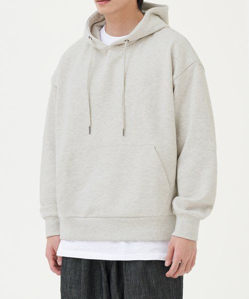 ESSENTIAL HOODED SWEATSHIRT