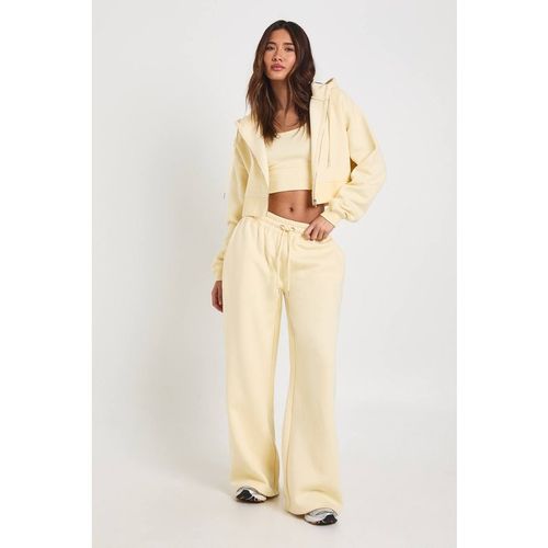 Boohoo Women's Deep Hem Crop Top 3 Piece Hooded Tracksuit in Lemon | : Sma