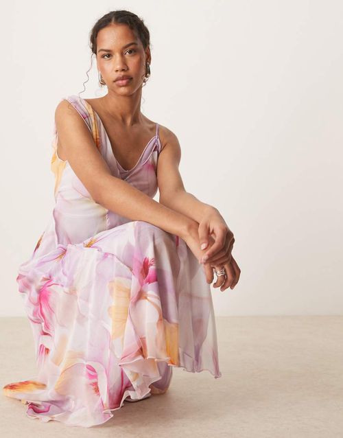 Scoop neck ruffle sleeve maxi dress with graphic floral print in pastel pink