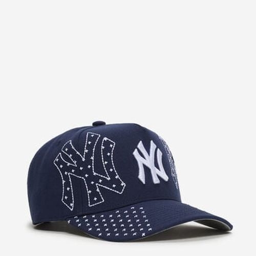 New York Yankees Pro Pinch Triple Logo Snapback Hat in Blue | HP19015-NYYNAVY