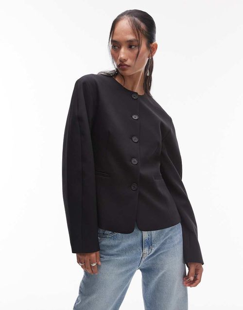 Ovoid sleeve blazer top in black