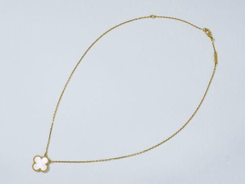 Van Cleef & Arpels Vintage Alhambra Pendant Necklace 18K Yellow Gold Gold Yellow_Gold Jewelry Pre-Owned