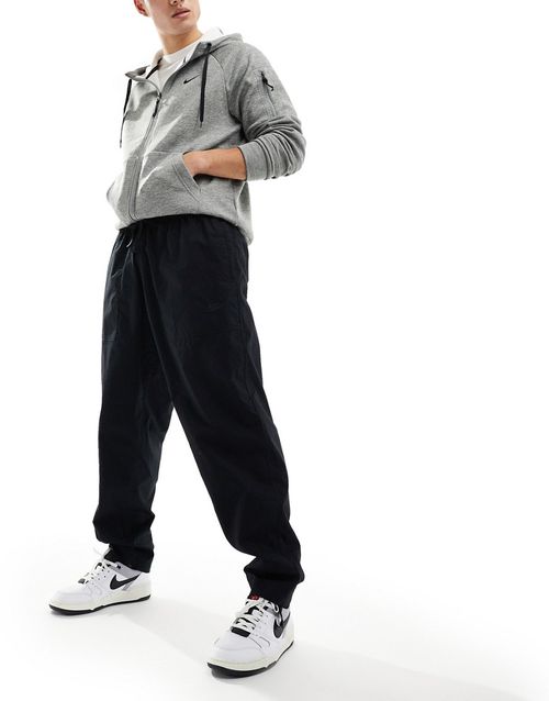 Club woven Barcelona pants in black