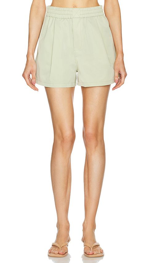 GRLFRND SHORTS TECH GABARDINE BOXER in Olive. Größe XS. Also in