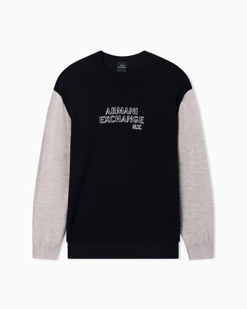 Sweater with logo and contrasting sleeves