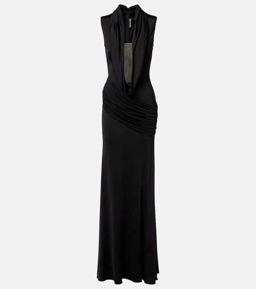 Sleeveless gown