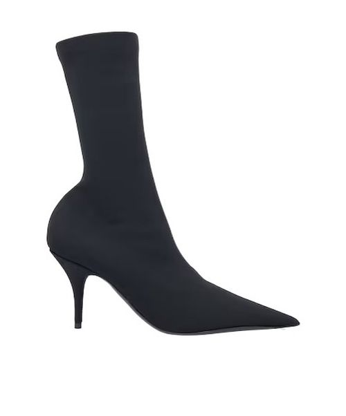 Solid colour ankle boots