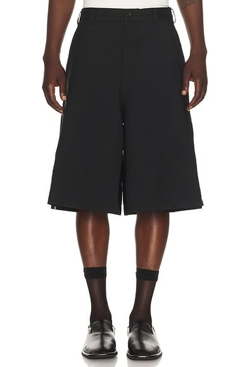 COMME des GARCONS SHIRT Zipper Detail Shorts in Black - Black. XL/1X also in