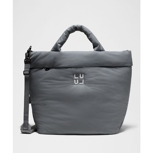 Lululemon – On My Level Tote Bag 15L Puffy – Color Grey
