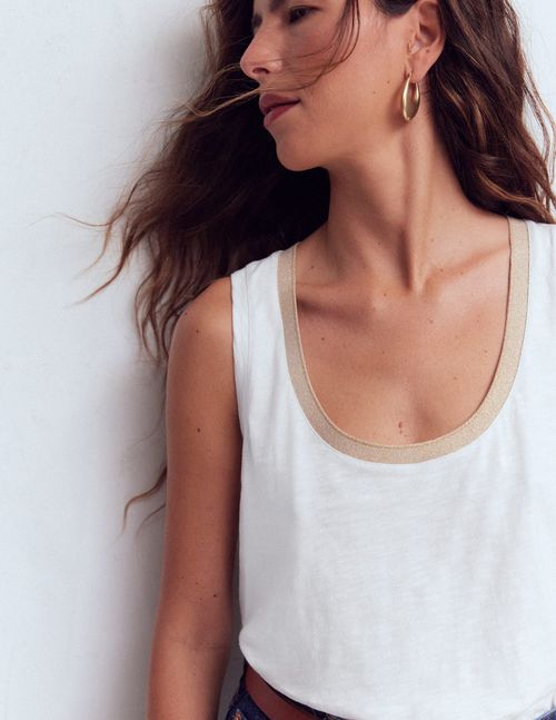 Women's Metallic Trim Scoop Neck Vest in White | Size 0