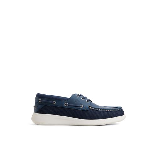 Harpoon 3-Eye Boat Shoe in Navy