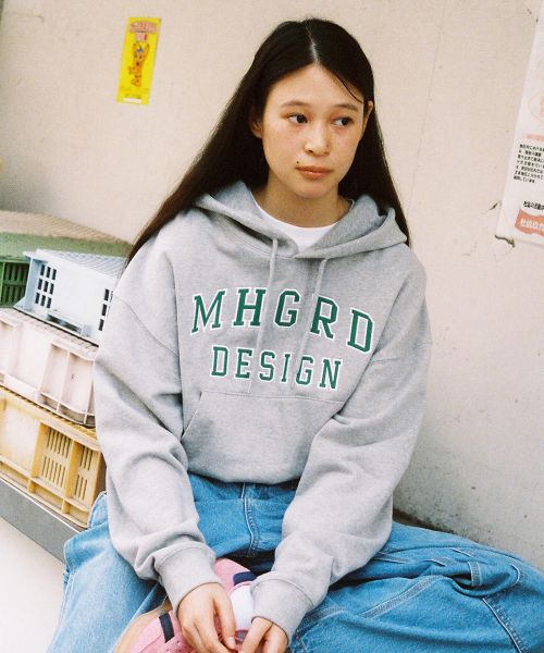 MHGRD APPLIQUE CROP HOODIE GREY 