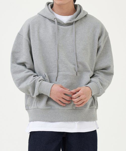 ESSENTIAL HOODED SWEATSHIRT