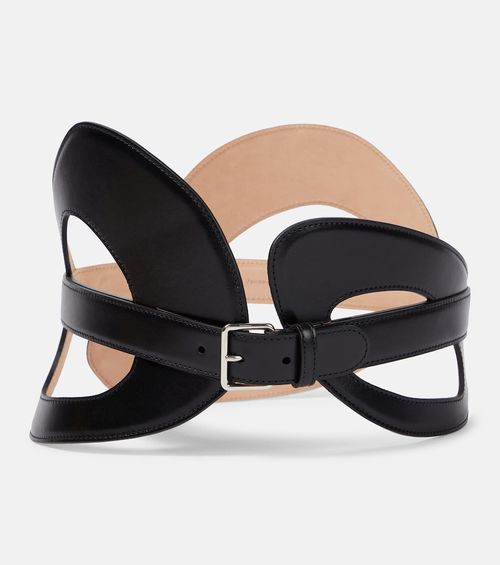 Curved leather belt