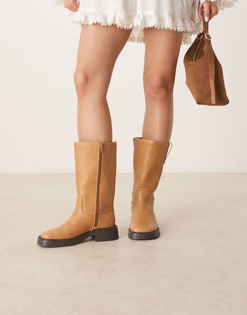 Colby pull on trucker knee boots in camel-Brown