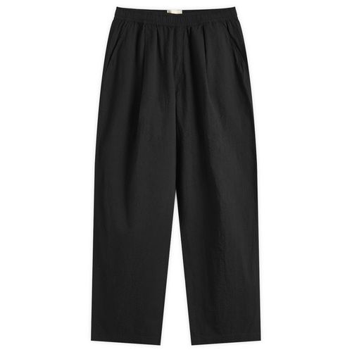 Folk Men's Elasticated Wide Fit Trouser in Black Seersucker